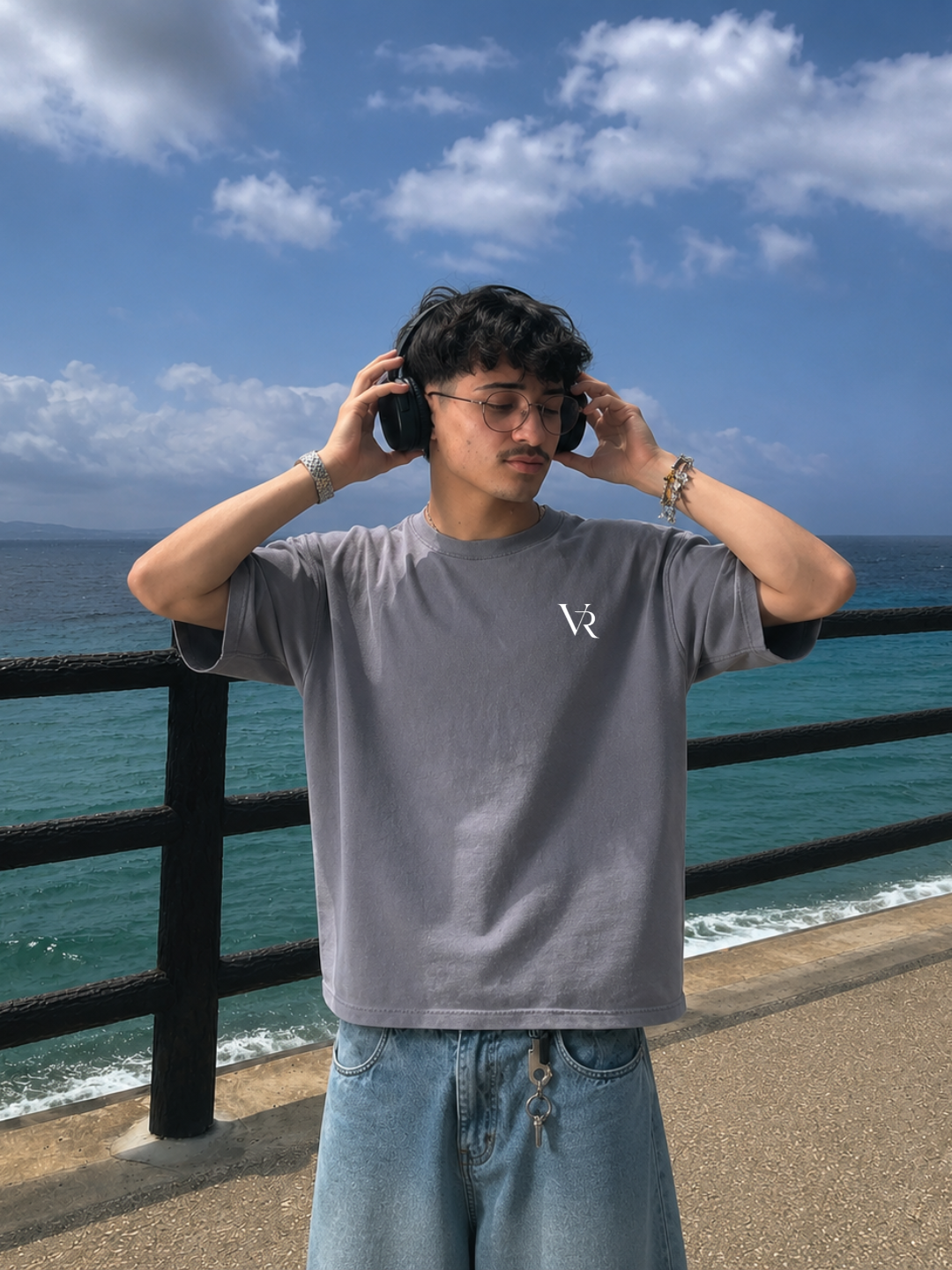VR Signature Oversized T-Shirt – Steel Grey