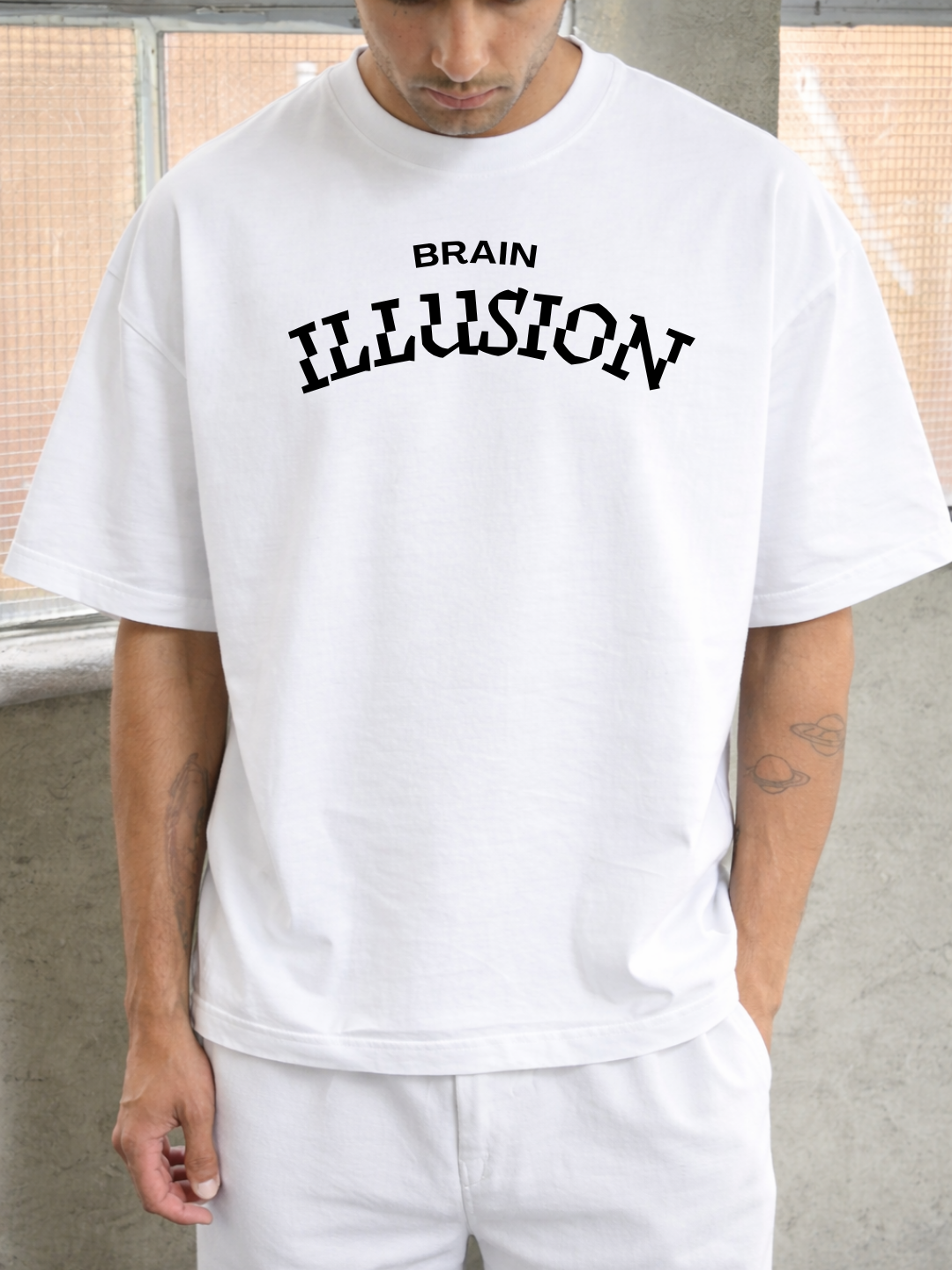 VAIREN "Brain Illusion" Oversized T-Shirt – White